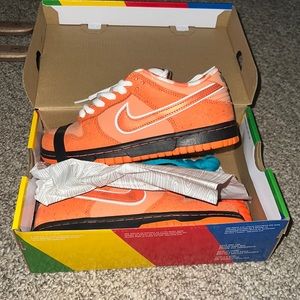 Size 6.5 Women’s NIKE SD DUNK LOW LOBSTERS